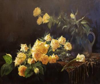 Still life with yellow roses