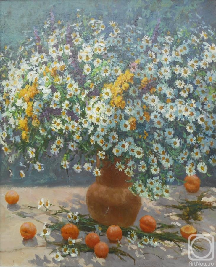 Saprunov Sergey. Daisies and apricots