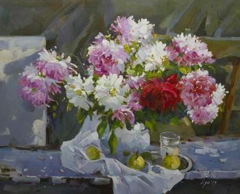 Still life with peonies, pear and apples. Gomes Liya