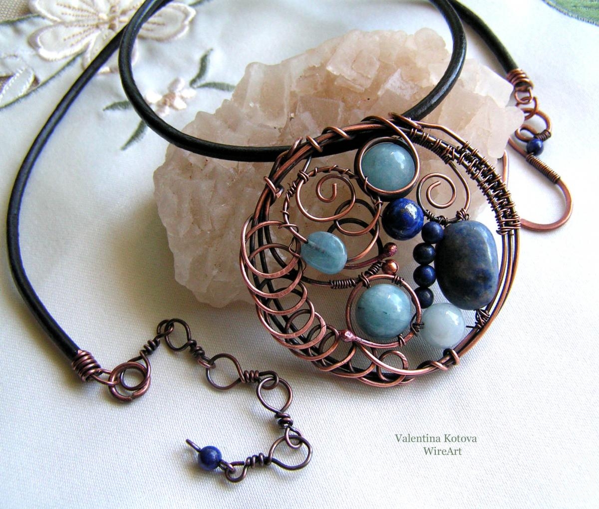 Kotova Valentina. Copper necklace with aquamarine and lapis lazuli