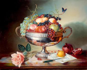 Borisova Svetlana Aleksandrovna. Fruit in a Silver Vase