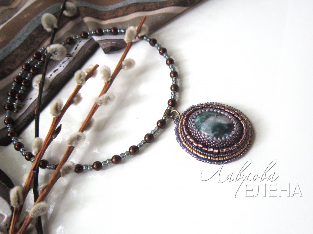 Lavrova Elena. Necklace with pendant "Mystery" (agate)