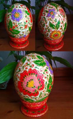 Painted ostrich egg (Natural Material). Razumova Lidia