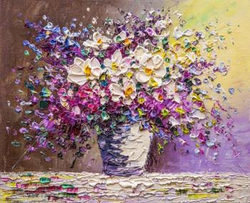 White-purple bouquet "