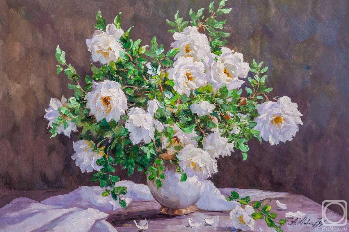 Vlodarchik Andjei. White rose hips in a vase