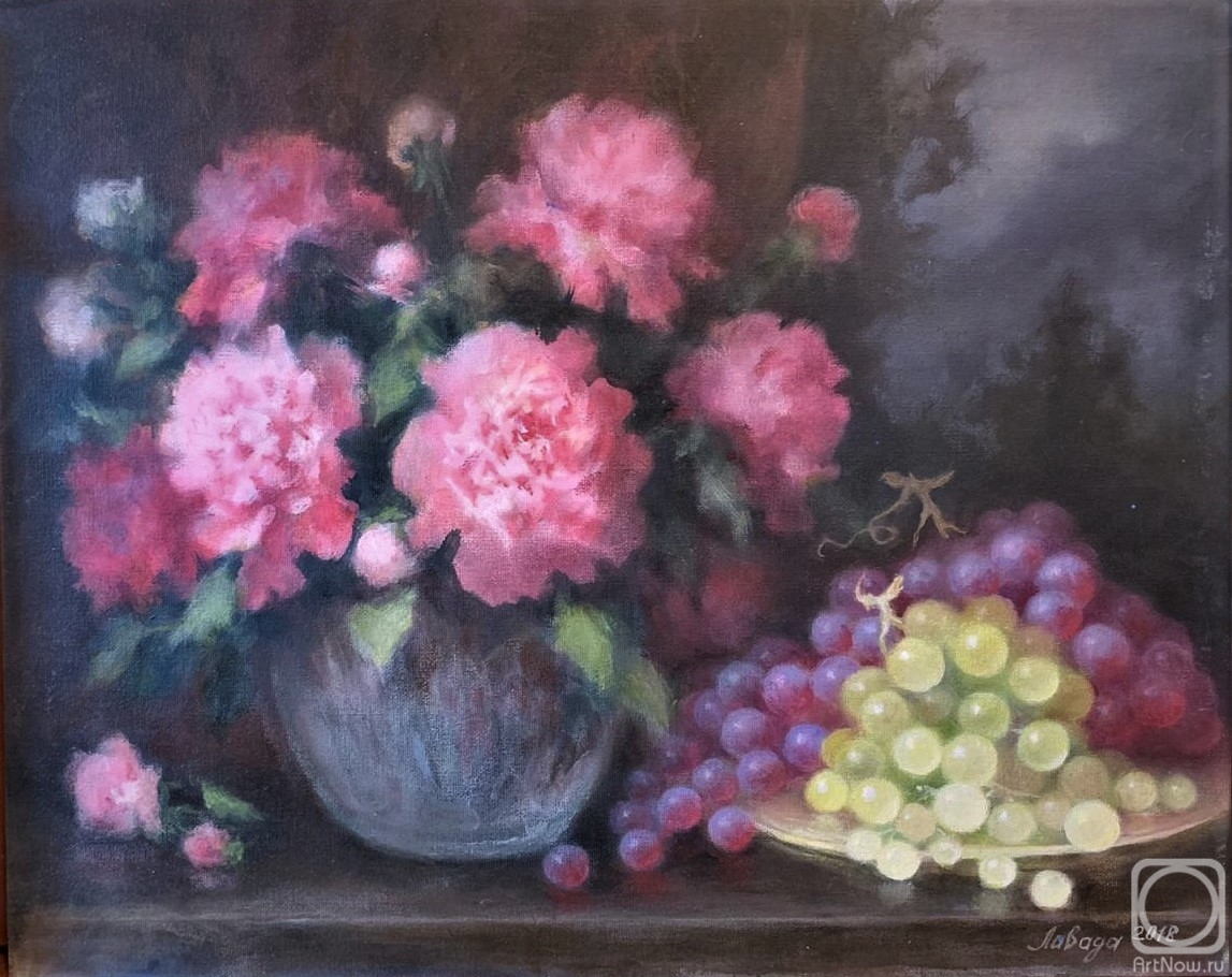 Levada Elena. Still life with peonies and grapes