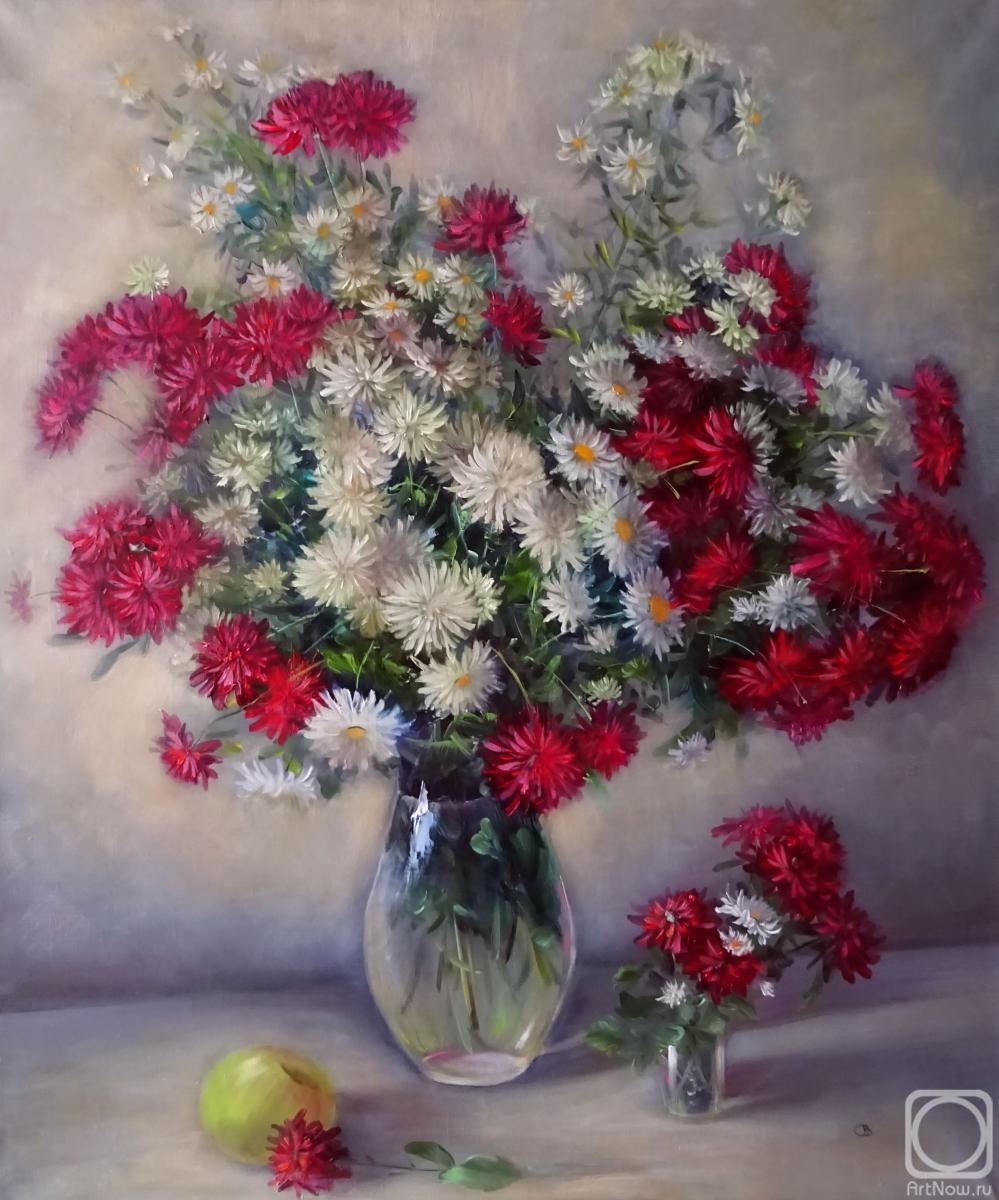 Razumova Svetlana. Chrysanthemums and Apple