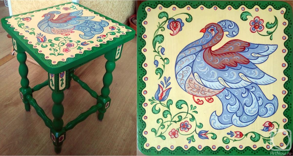 Razumova Lidia. Painted stool "Pigeon"