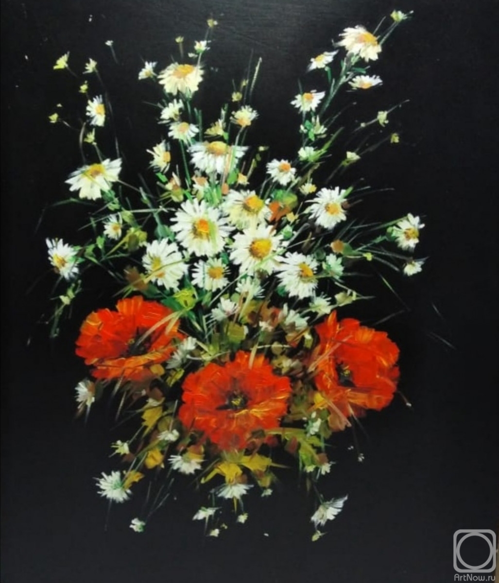 Miftahutdinov Nail. Bouquet of poppies and daisies on a black background