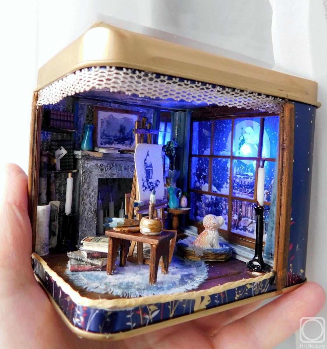 Shurshakov Igor. Miniature in a tea box "Blue Night"