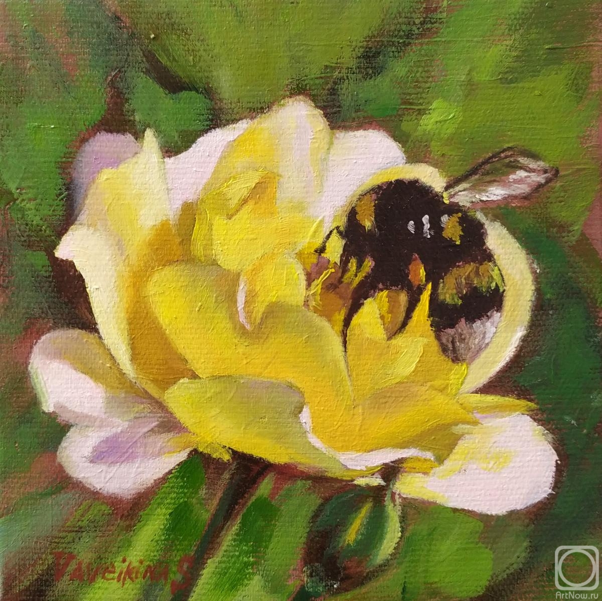 Vaveykina Svetlana. Yellow rose and bumblebee