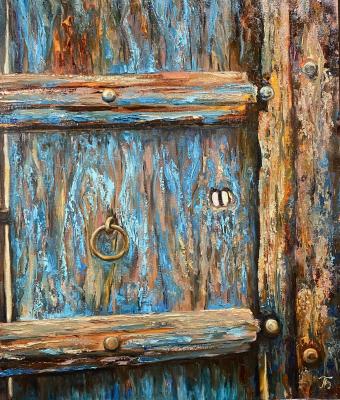 Antique door (Historic Building). Batenkova Larisa