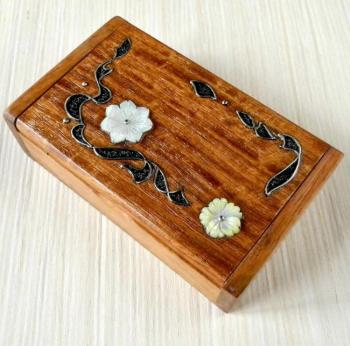 Rosewood jewelry box with mother of pearl. Latyshev Valerii