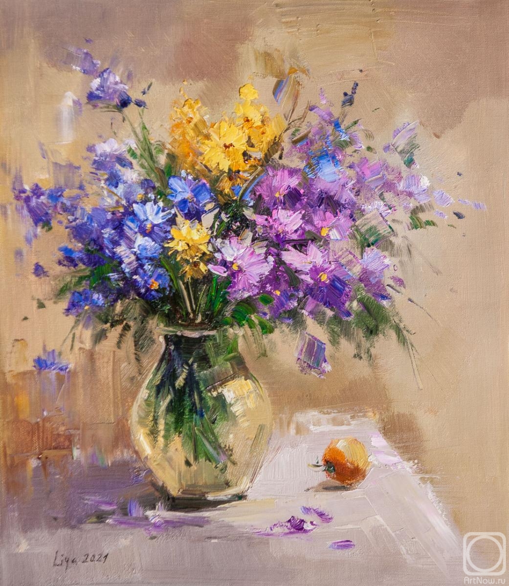 Gomes Liya. Bouquet of cornflowers in a glass vase