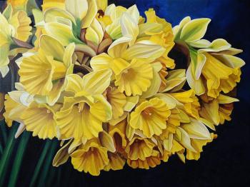 Bouquet of yellow daffodils