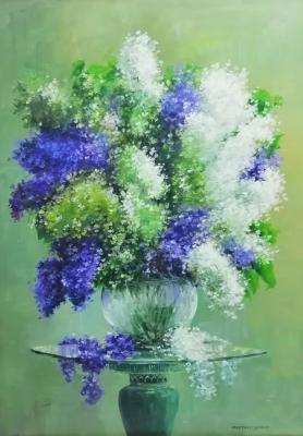 Lilac in a vase. Miftahutdinov Nail