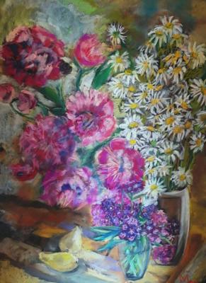 Peonies and daisies. Ivanova Larissa