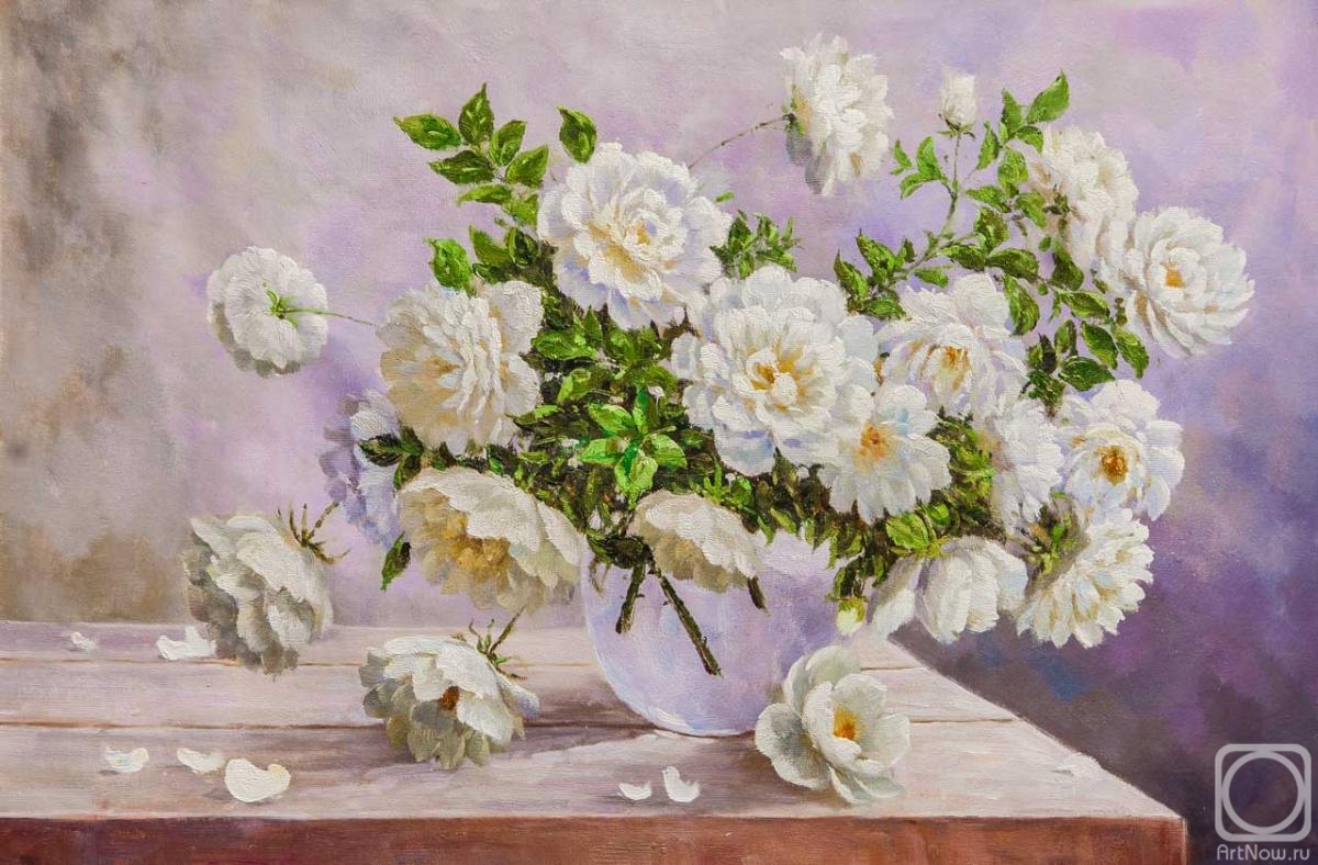 Vlodarchik Andjei. White rose hips in a glass vase