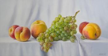 Peaches and grapes. Zhaldak Edward