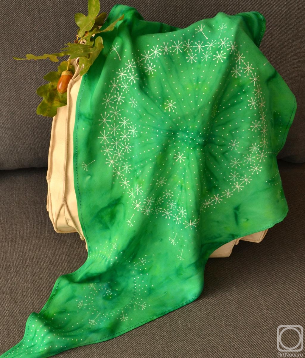 Alferonok Victoria. Cotton scarf with hand-painted Dandelion