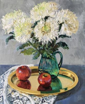 Chrysanthemums in a green vase