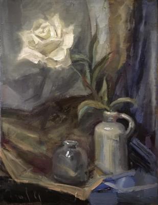 White rose, glass and ceramics. Zhmurko Anton