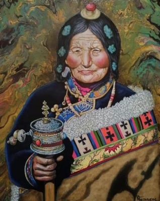Tibet. Elderly woman