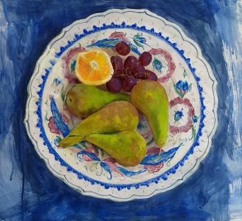 Fruit in Turkish plate. Yunina Elena