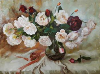 Union of scarlet and white roses. Zlobina Marina