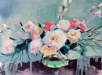 The roses in a vase
