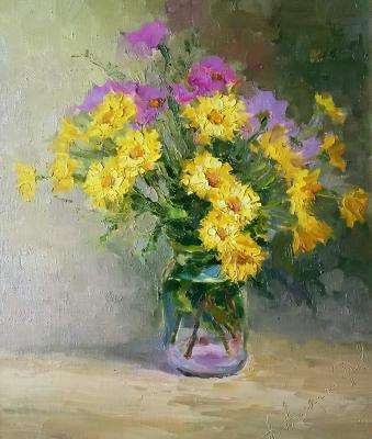 Yellow chrysanthemums. Aleksandrov Aleksandr