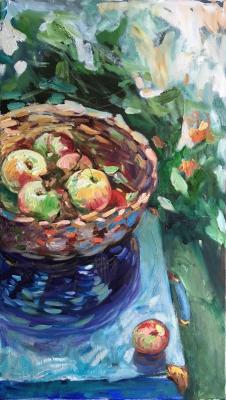 Apples in the basket. Drobot Aleksandra