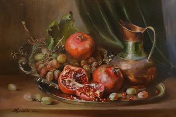 Fruits on the tray. Kulakova Aleksandra