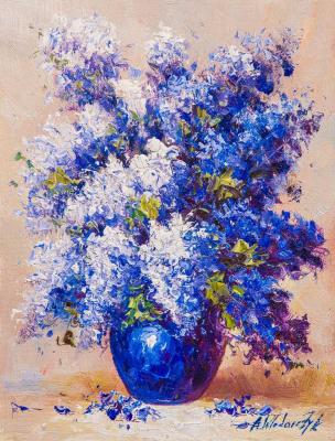 Bouquet of lilac in a blue vase. Vlodarchik Andjei