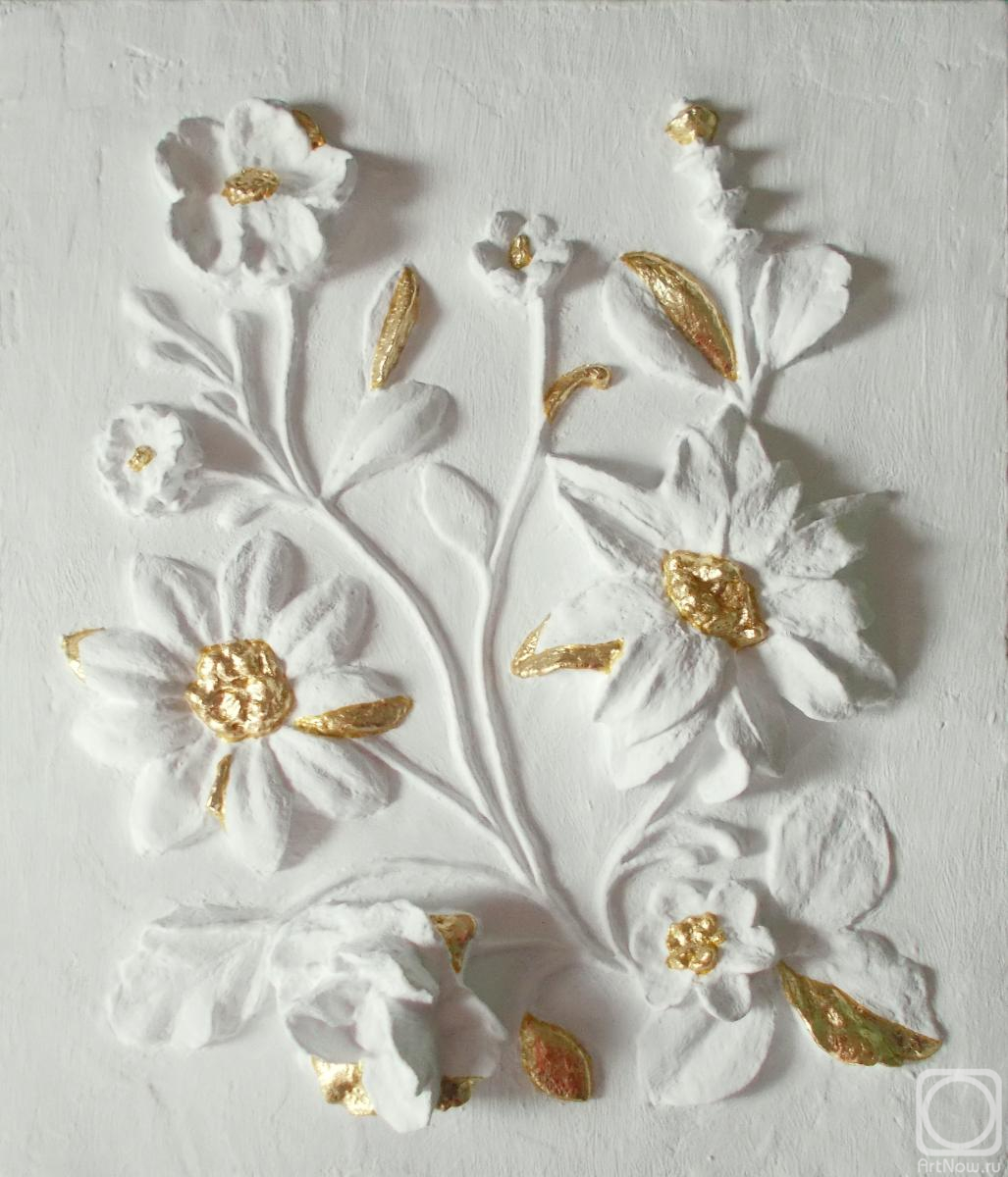 Mironova Tatiana. Flowers with gold decor" (from the series "White and gold")