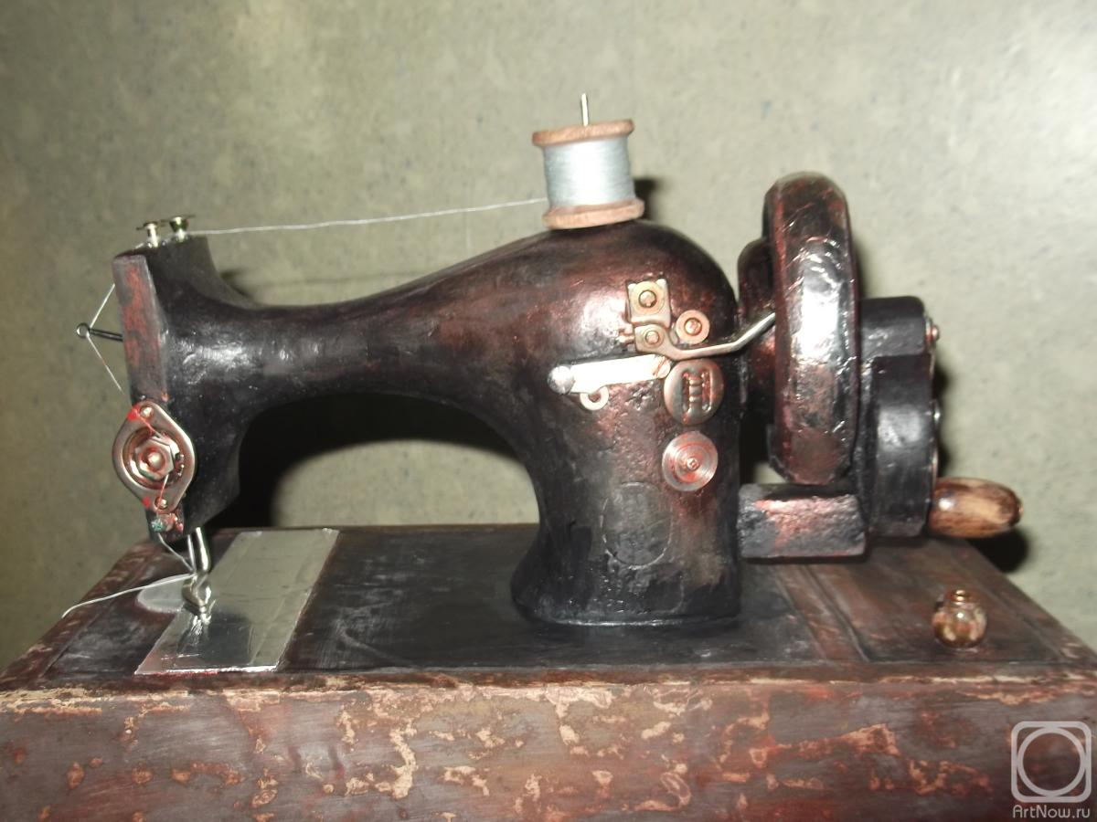 Taran Diana. Model of an old sewing machine