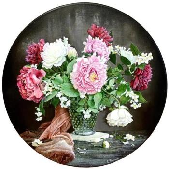 Peonies in a vase. Tyulina Evgeniya