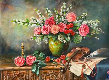 Floral arrangement with vintage items. Roenko Tatyana