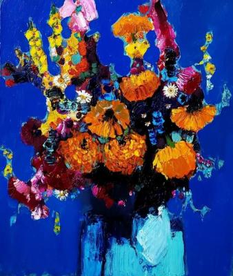 Bouquet on Blue. Chatinyan Mger