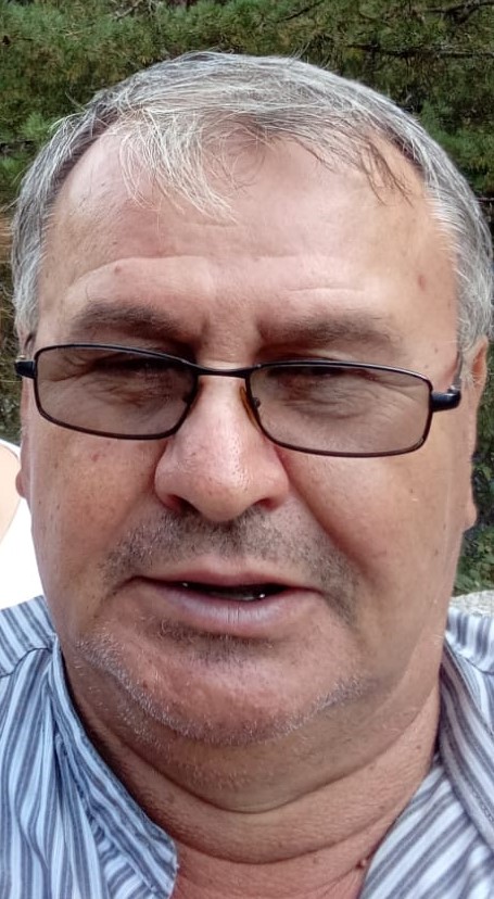 ����� ����