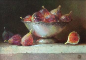 Figs in a silver bowl