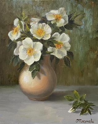 White rosehip. Tikunova Olga