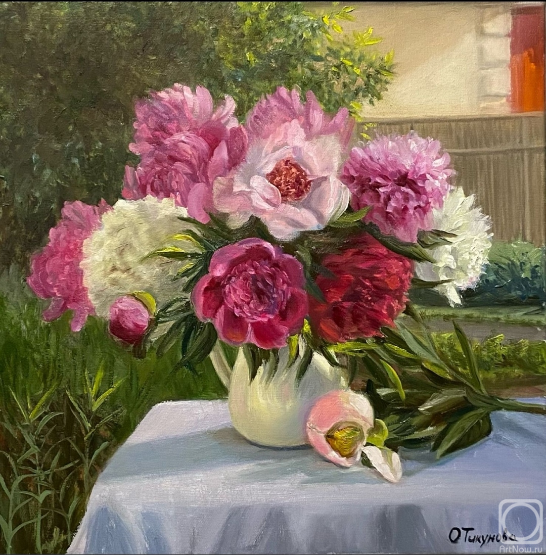 Tikunova Olga. Pionies in a vase