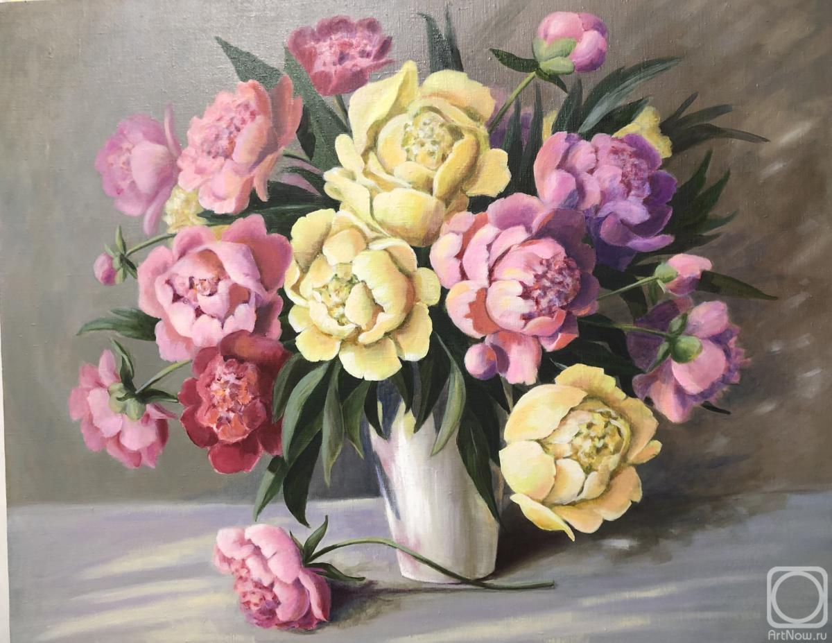 Kirilina Nadezhda. A large bouquet of peonies