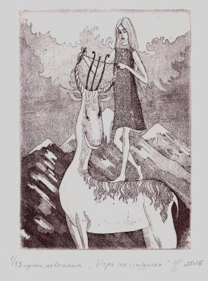 String playing. Kryukova Tatyana