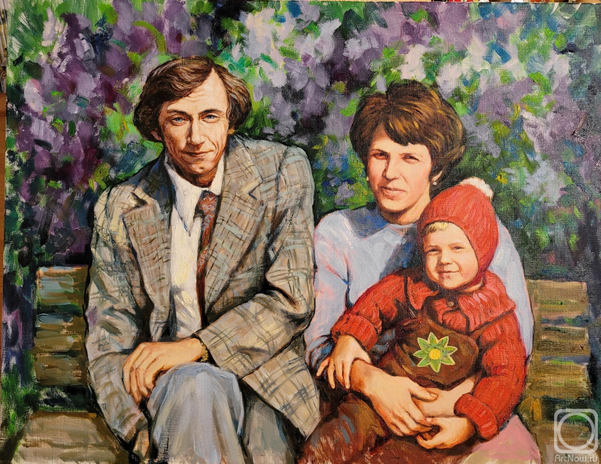 Simonova Olga. Family portrait in a lilac garden