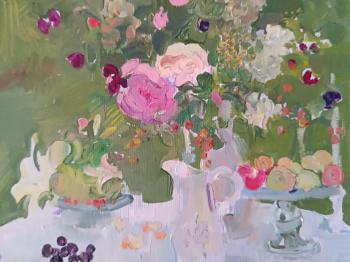 Roses on a white table. Melihova Irina