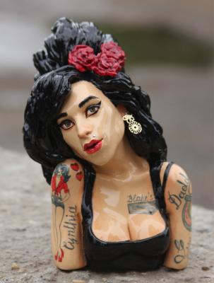 Amy Winehouse in black tank top (Rockportraits). Churkina Larisa