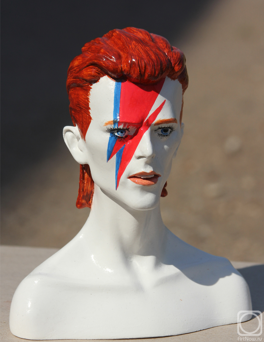 Churkina Larisa. David Bowie 'Flash' Lightning Bolt Sculpture, height 15 cm (Rockportraits)