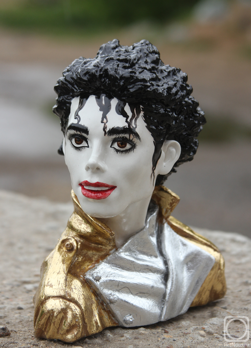 Churkina Larisa. Michael Jackson white bust in gold